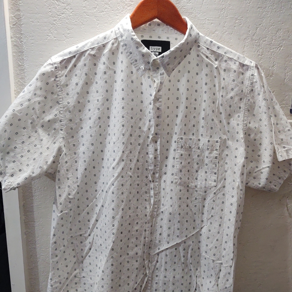 Hype Men's Button-down Short Sleeve Shirt size XL,  white  cotton